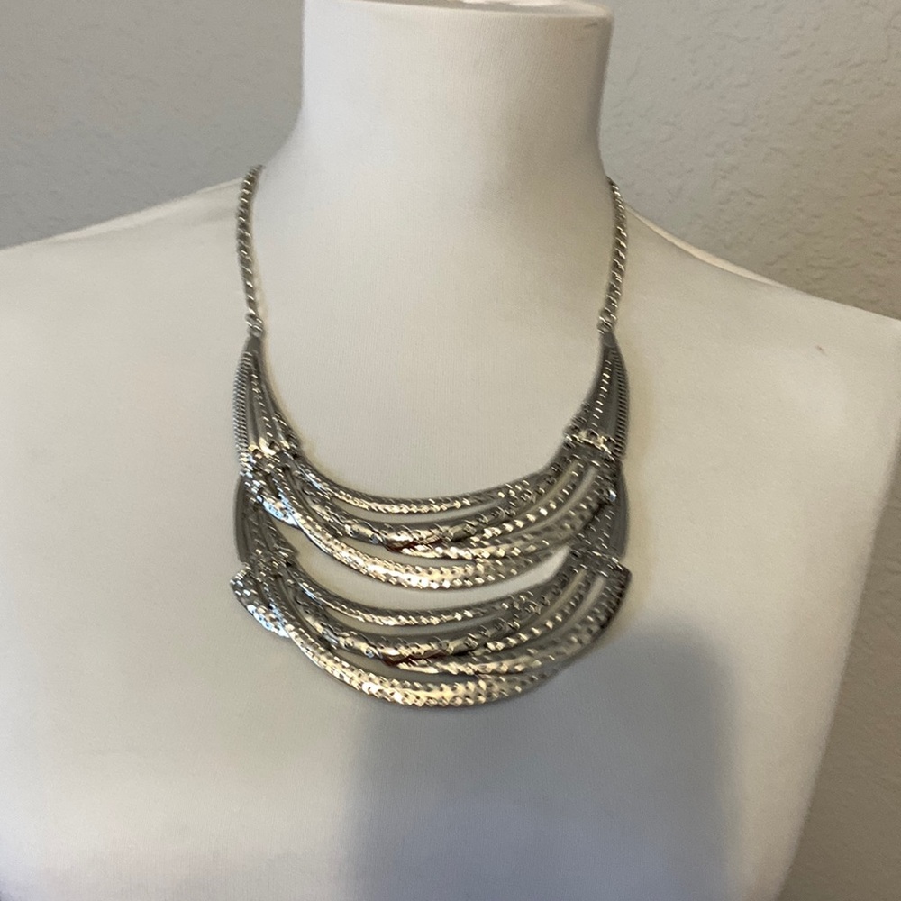 Beautiful necklace and earrings new without tags